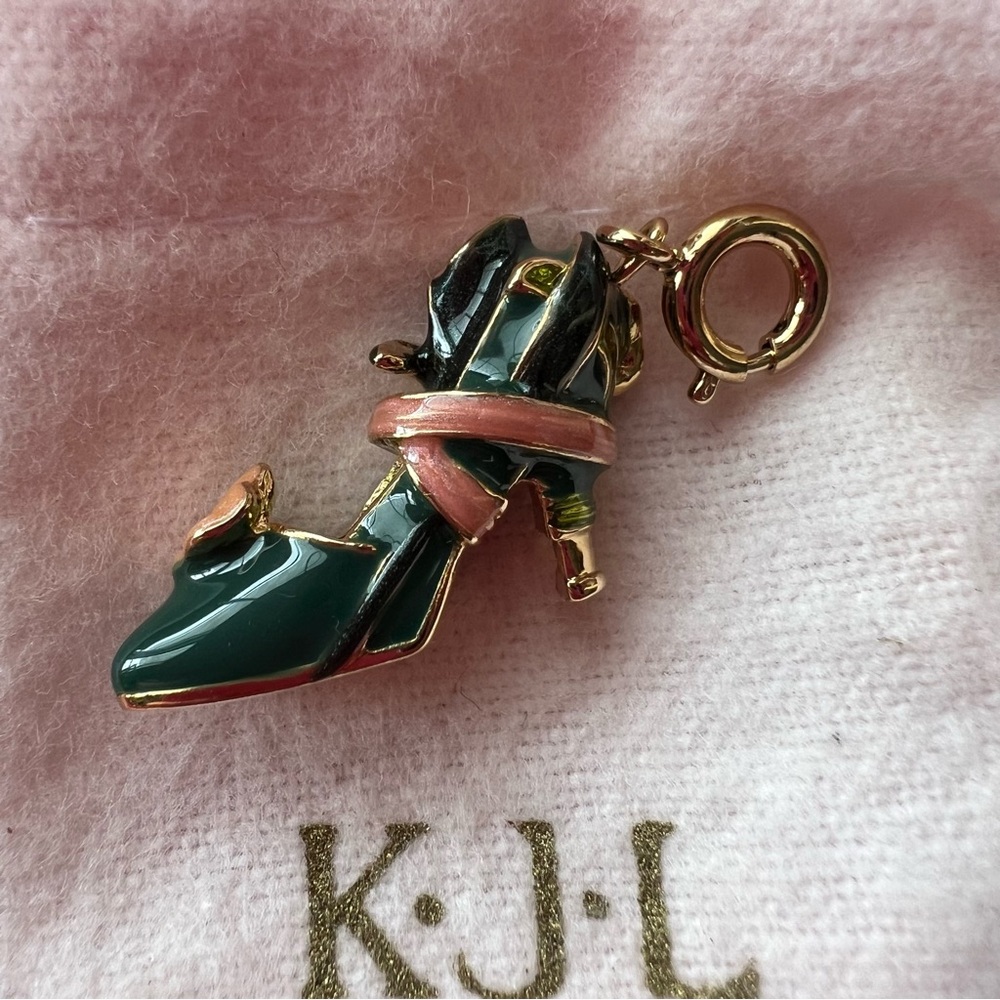 Kenneth Jay Lane Green Enamel High Heel Shoe Charm with Gold Accents - Picture 2 of 7